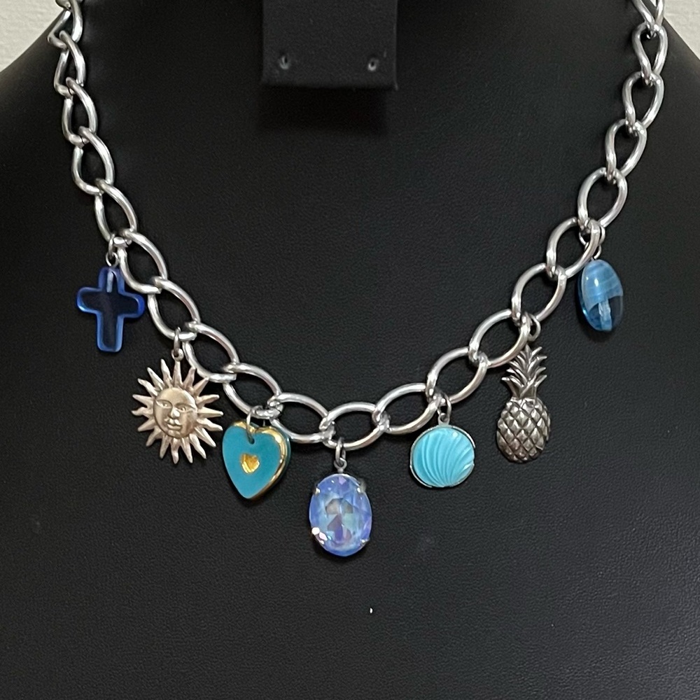 Sabika Contemplative Charm Necklace  S/21